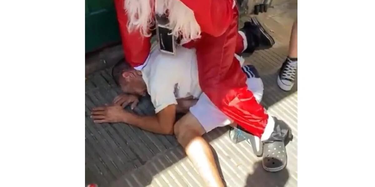 Un hombre disfrazado de Papá Noel detuvo a un ladrón en pleno centro de Rosario