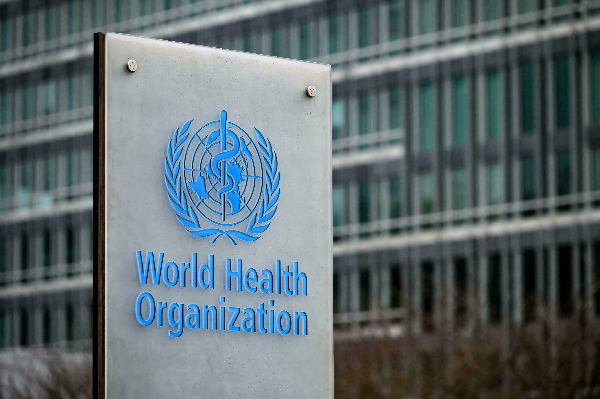 La OMS pide aislamientos de 14 días y la vacunación del 70% de la población mundial