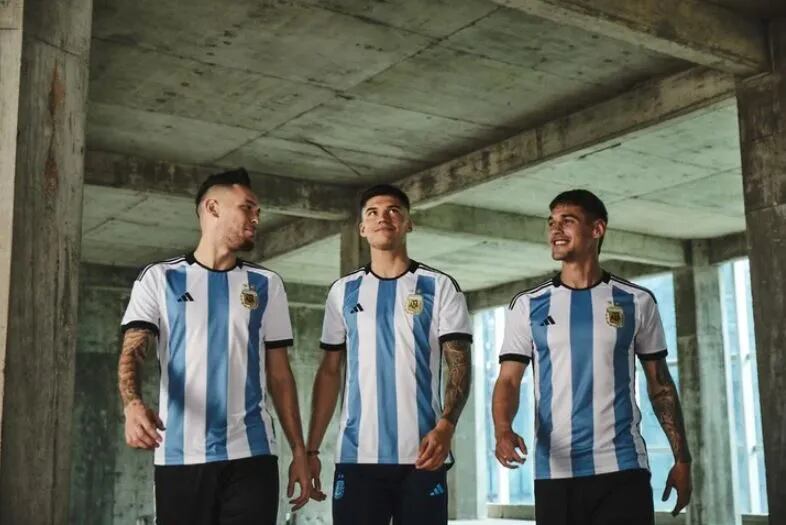 Presentaron la nueva camiseta de la Selección Argentina para el Mundial de Qatar 2022