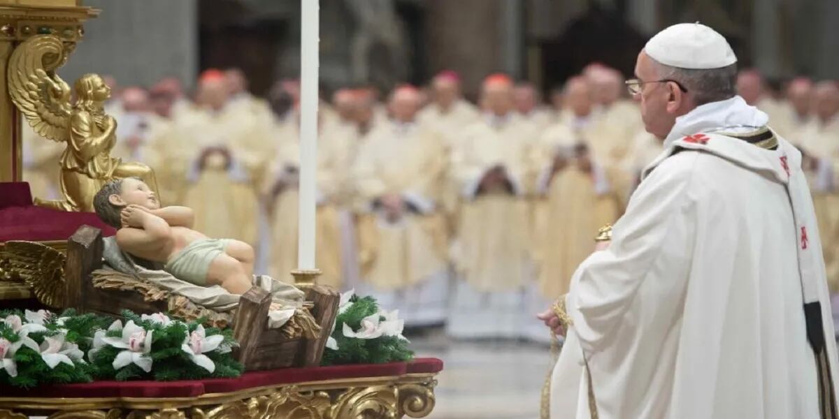 El papa Francisco se refirió a los matrimonios rotos y los invitó al dialogó para evitar que las diferencias hagan sufrir a los hijos.