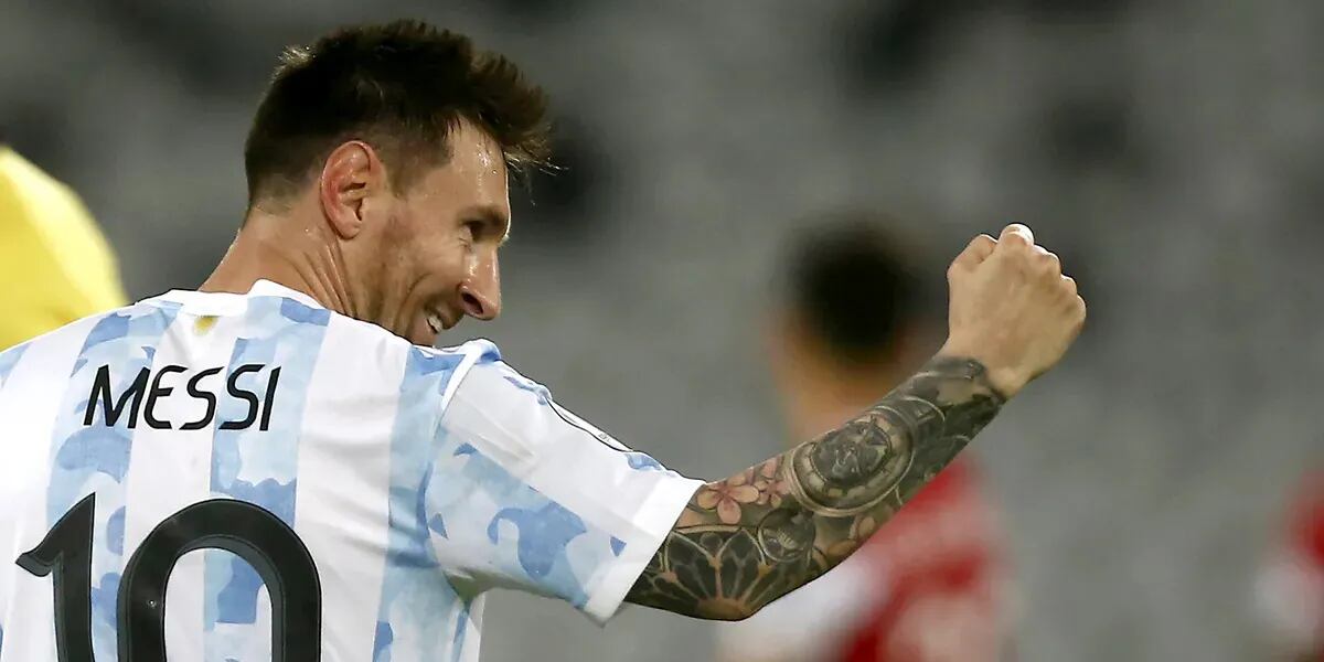 Lionel Messi subió una foto con Luis Suárez tras el Mundial Qatar 2022 pero sus chancletas se robaron todas las miradas