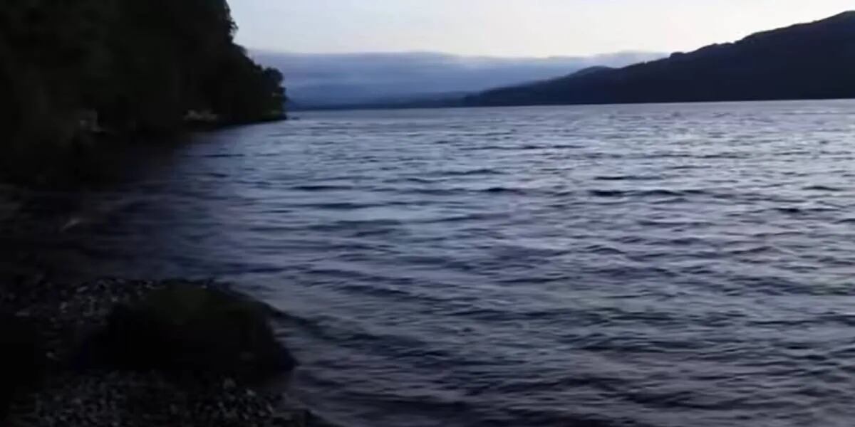Video: un dron captó una enorme silueta en las aguas del lago Ness