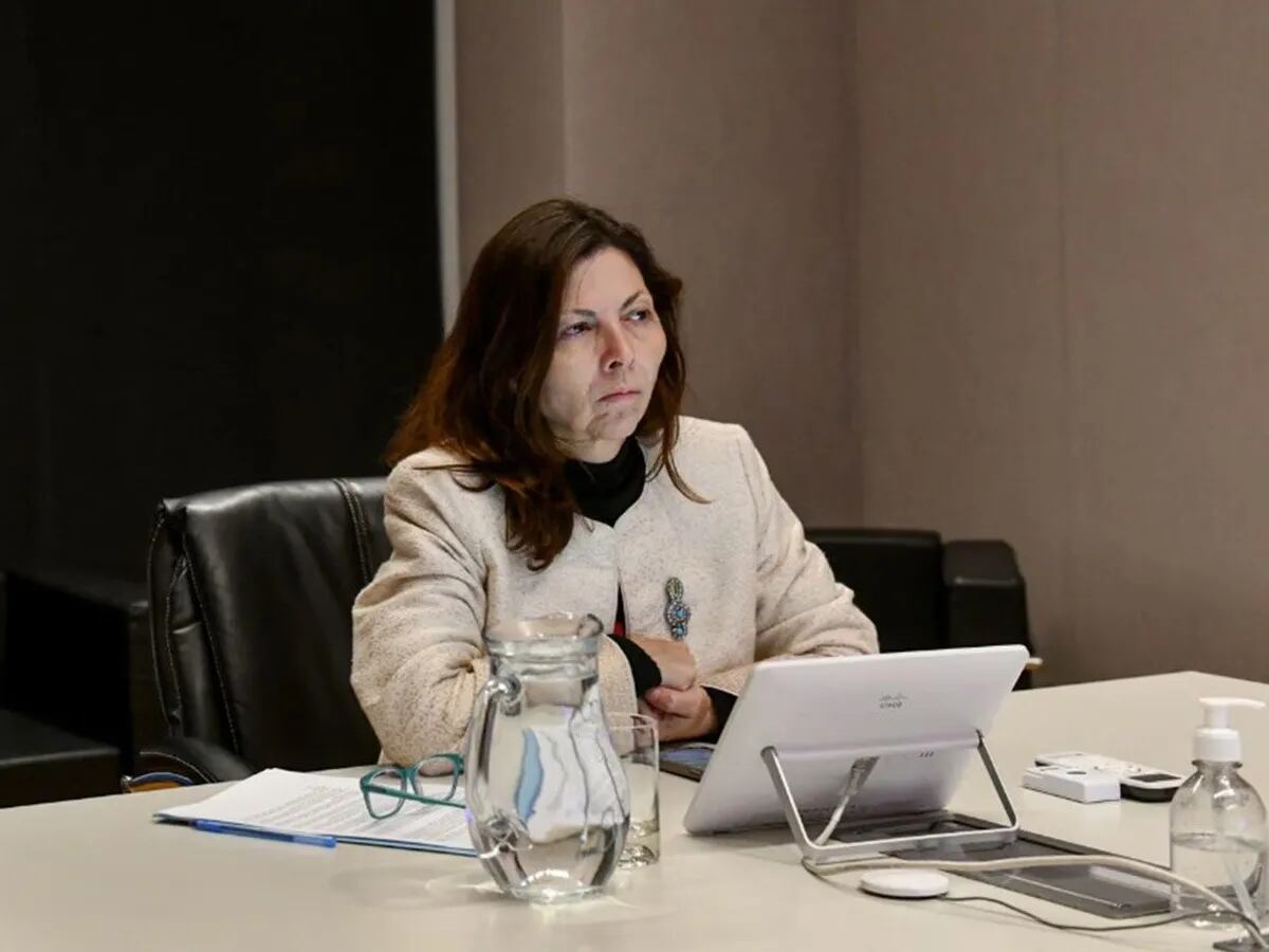 Silvina Batakis nombró a familiares para puestos importantes en el Banco Nación y autorizó el pago de sueldos millonarios
