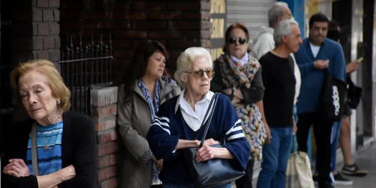 Bono de $7.000 de ANSES para jubilados y pensionados: cómo y cuándo será