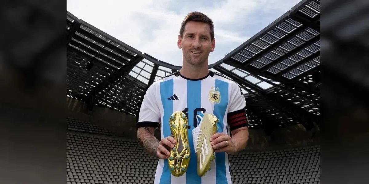 El particular detalle en los botines de Messi dedicado a Antonela Roccuzzo que generó furor en las redes: “No nació” 