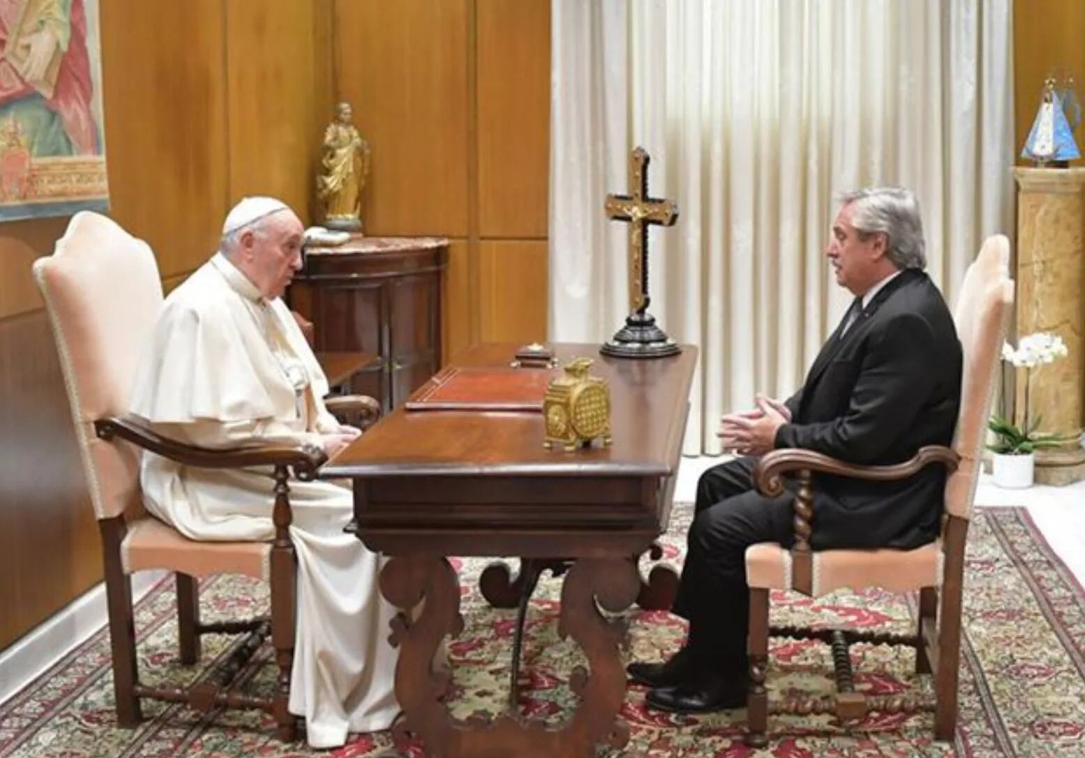 Alberto, tras su reunión con el Papa: "Me expresó su idea de apoyarnos en todo lo que pueda”