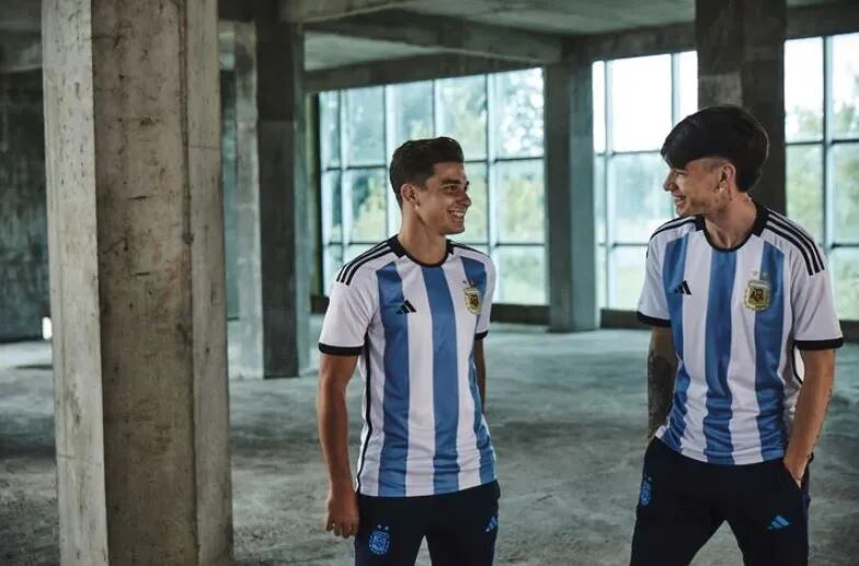 Presentaron la nueva camiseta de la Selección Argentina para el Mundial de Qatar 2022