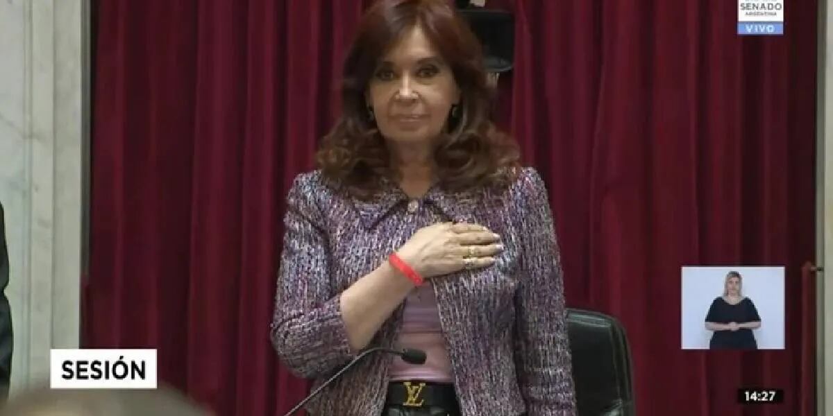 Cristina Kirchner llegó al Senado con un cinturón de más de 100 mil pesos