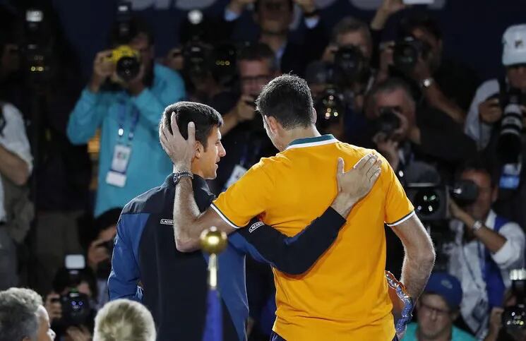 El abrazo de Del Potro y Djokovic en la final del US Open 2018.