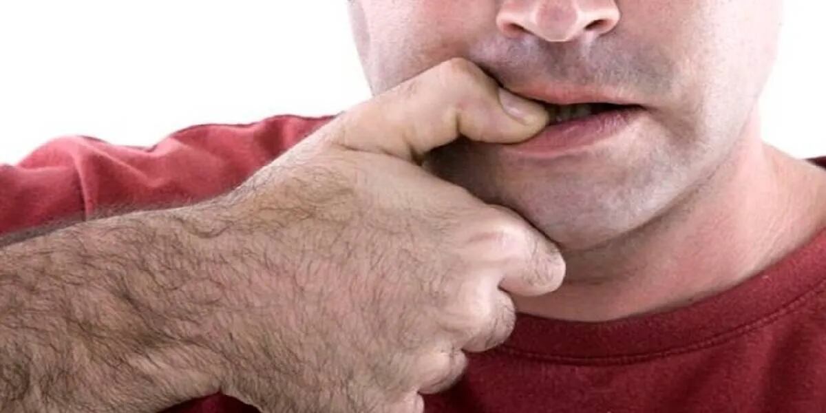 Onicofagia: cuáles son los peligros de morderse las uñas