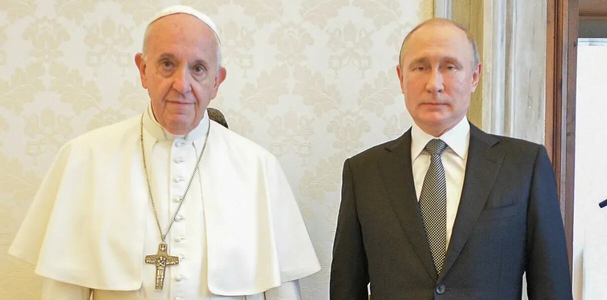 El papa Francisco intentó dialogar con Vladimir Putin y no obtuvo respuesta: “Tengo que ir a Moscú”