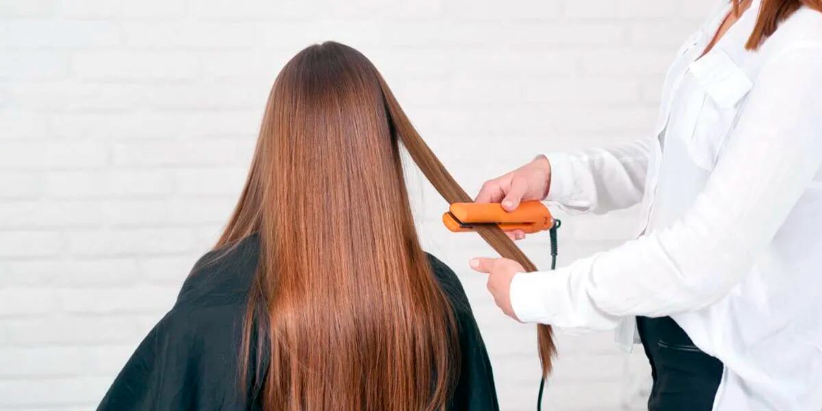 Usar productos para alisar el cabello duplica las posibilidades de padecer un tipo cáncer,  según un estudio