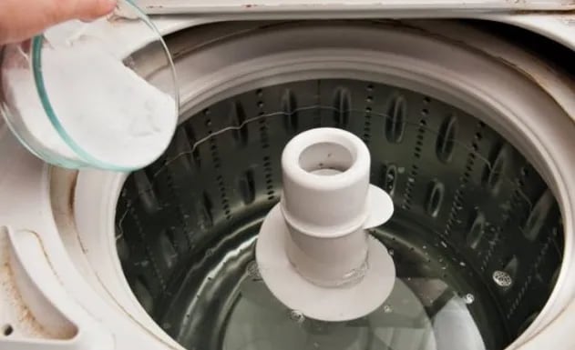 El truco definitivo del azúcar en el lavarropas para remover manchas rebeldes