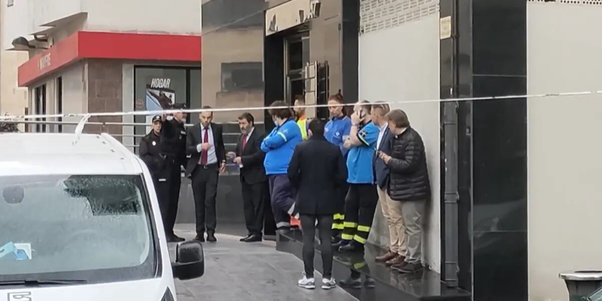 Horror en España: dos mellizas de 12 años murieron tras caerse desde un cuarto piso y los detalles son escalofriantes