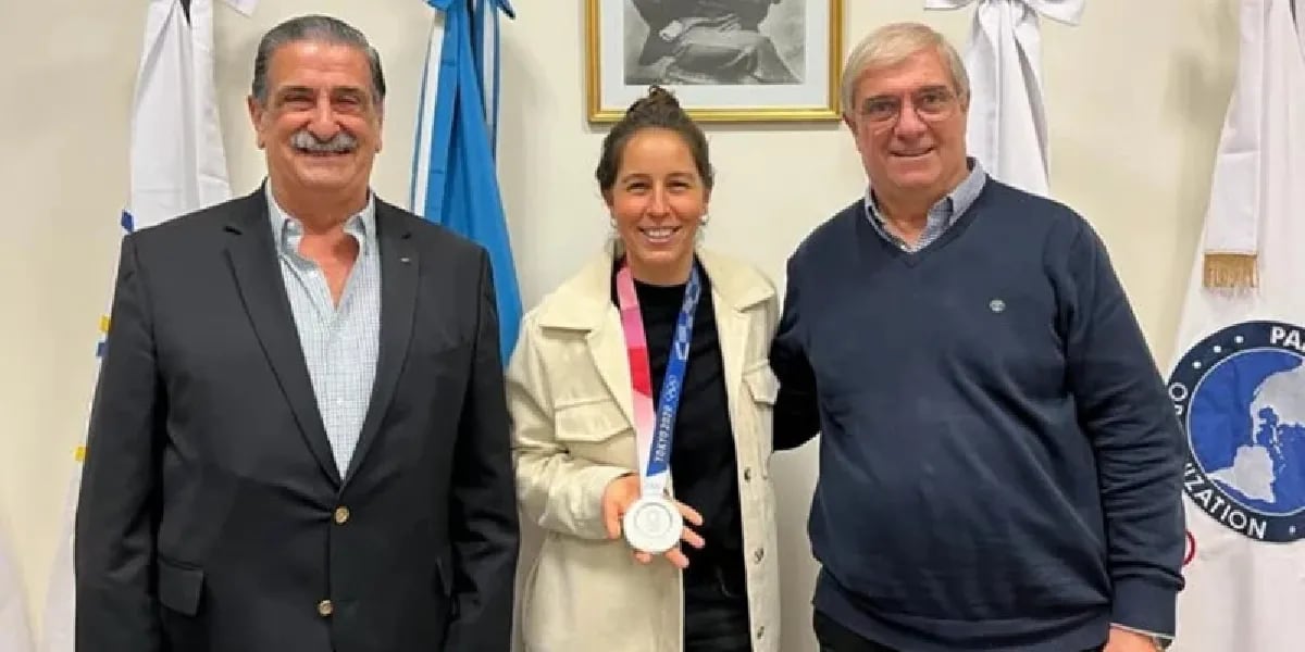 La leona Sofía Maccari recibió una réplica de la medalla de Tokio que le robaron: “Representa todo mi esfuerzo”