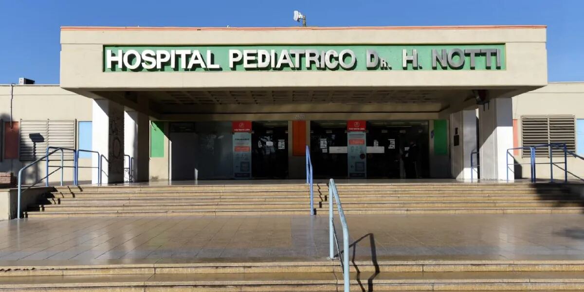 Horror en el hospital: un bebé de 2 meses murió aplastado por su mamá mientras tomaba la teta