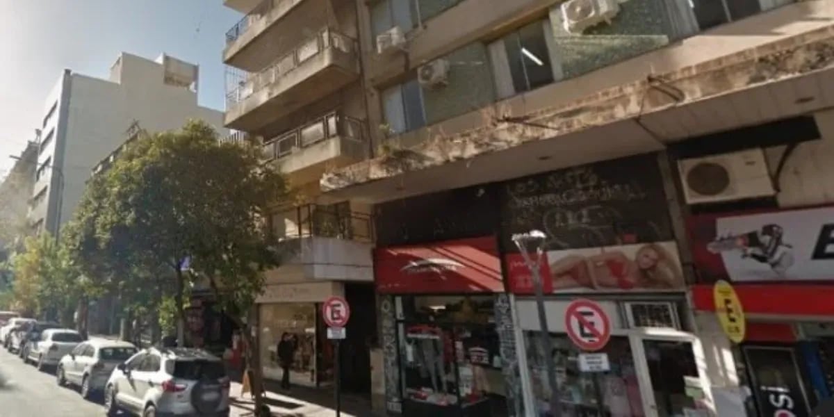 Misterio en La Plata: una mujer cayó de un balcón y su acompañante apareció herida