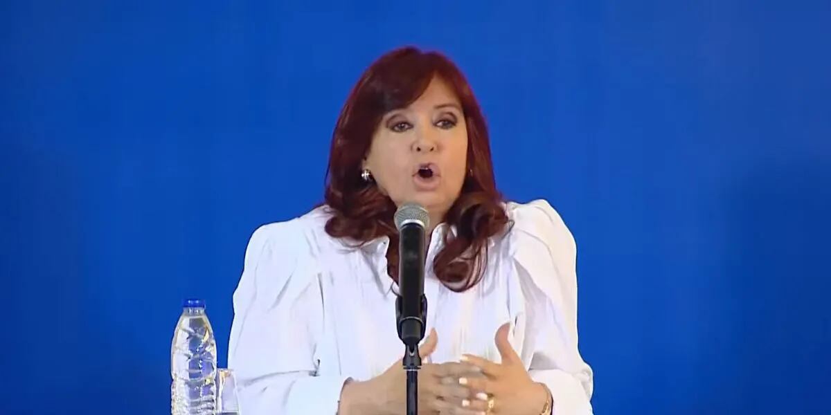 Cristina Kirchner le reclamó a Alberto Fernández que redistribuya la riqueza y pidió una "suma fija" para los trabajadores