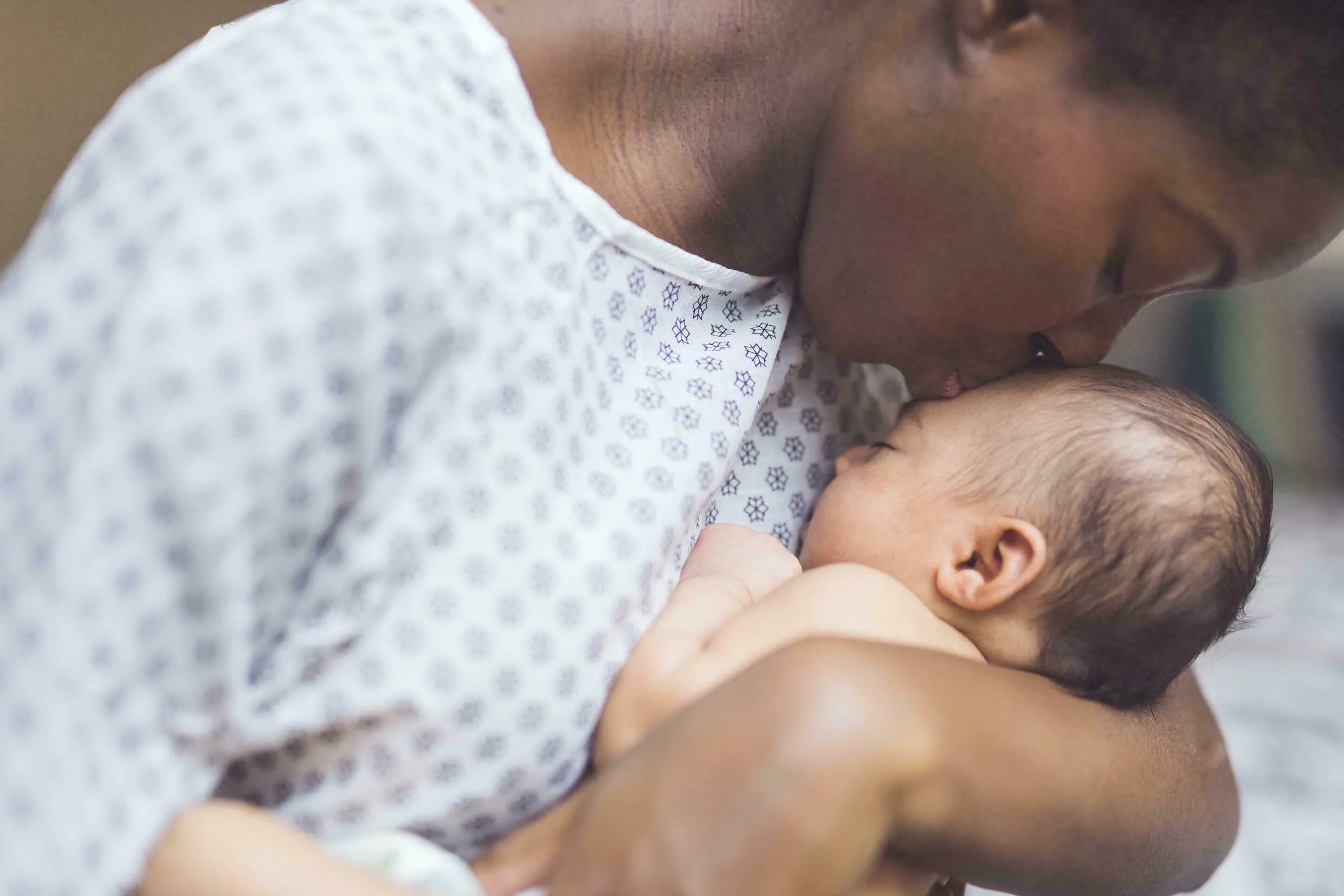 28 días en la vida de un bebé: tiempo para cuidar y amar