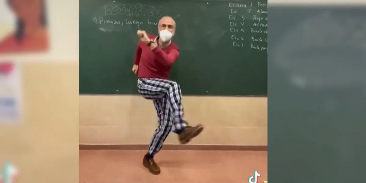 Profesor se volvió viral por dar clases en pijama y bailando