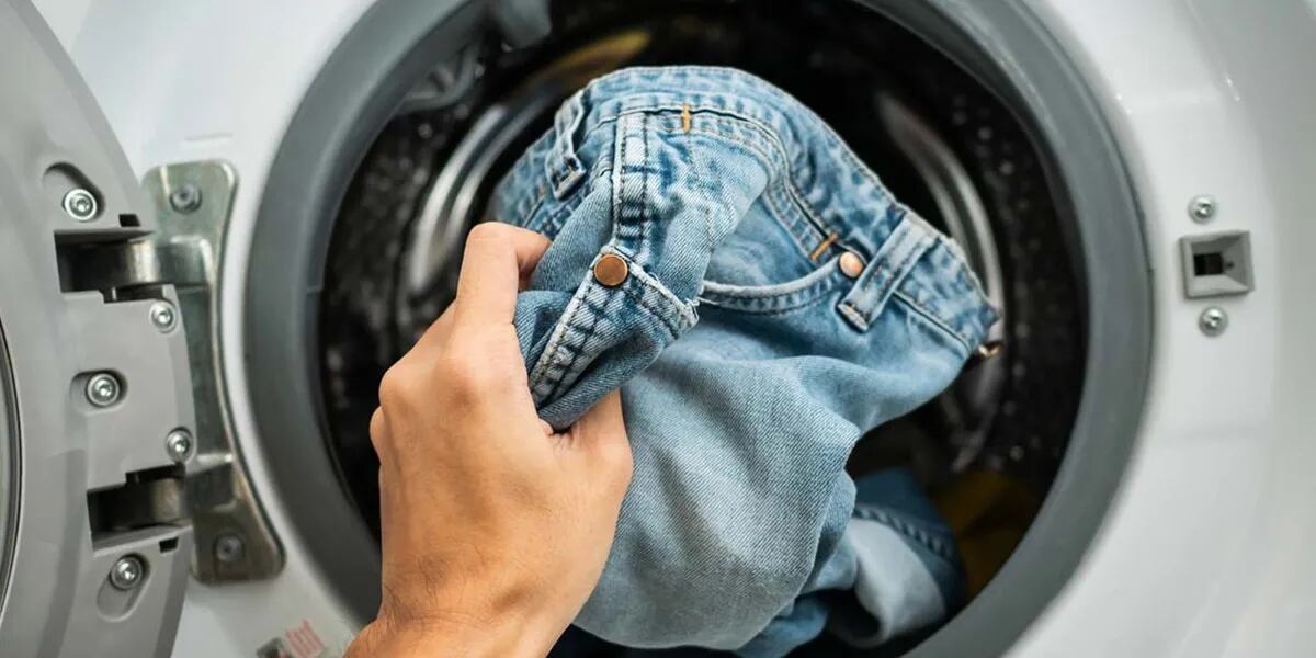 Dejaste la ropa en la lavadora: ¿Cuál es el límite de tiempo y cómo quitarle el mal olor a humedad?