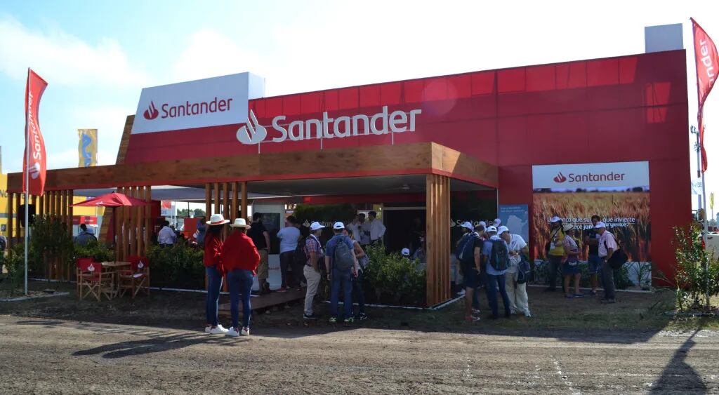 Banco Santander ofrece línea de créditos para productores agropecuarios