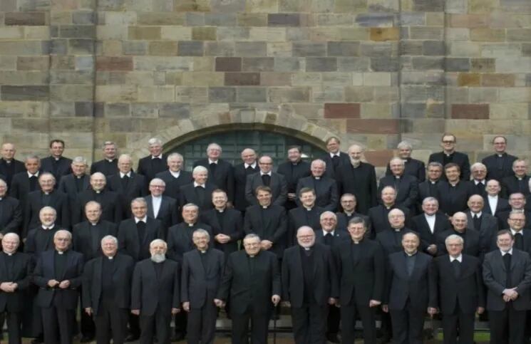 La cúpula episcopal alemana, quienes acordaron el pago a víctimas de abuso sexual infantil