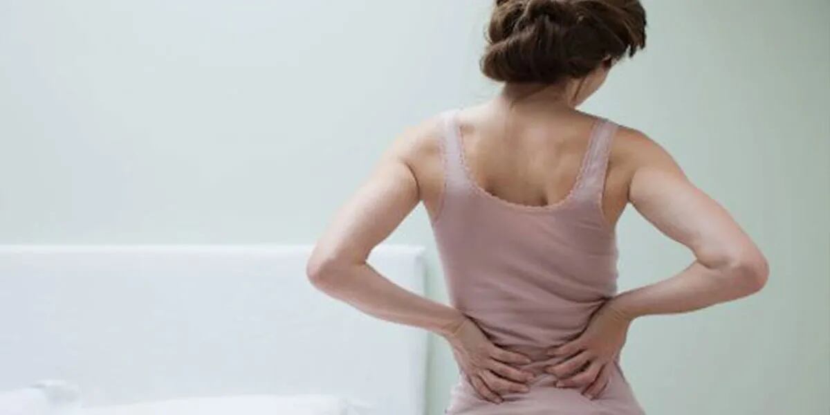 El novedoso tratamiento que ayuda a  combatir el dolor de espalda, según Harvard