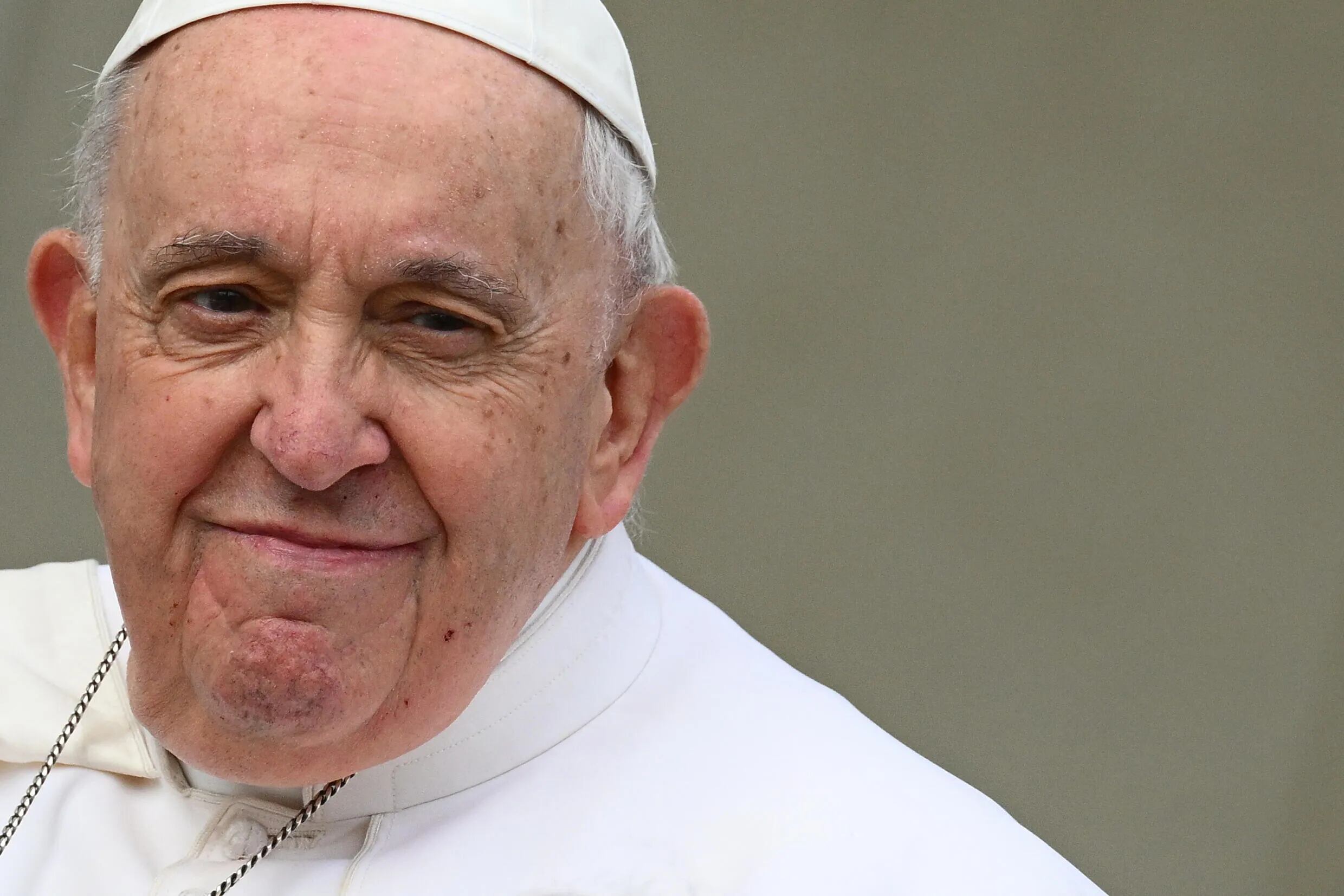Por sus 10 años de pontificado, referentes del oficialismo y de la oposición le escribieron una carta al Papa Francisco