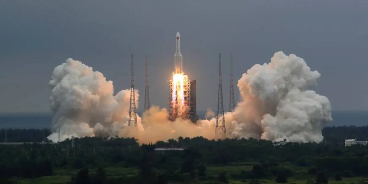 Seguí en vivo la trayectoria del cohete chino que pasará en “caída libre” por Argentina