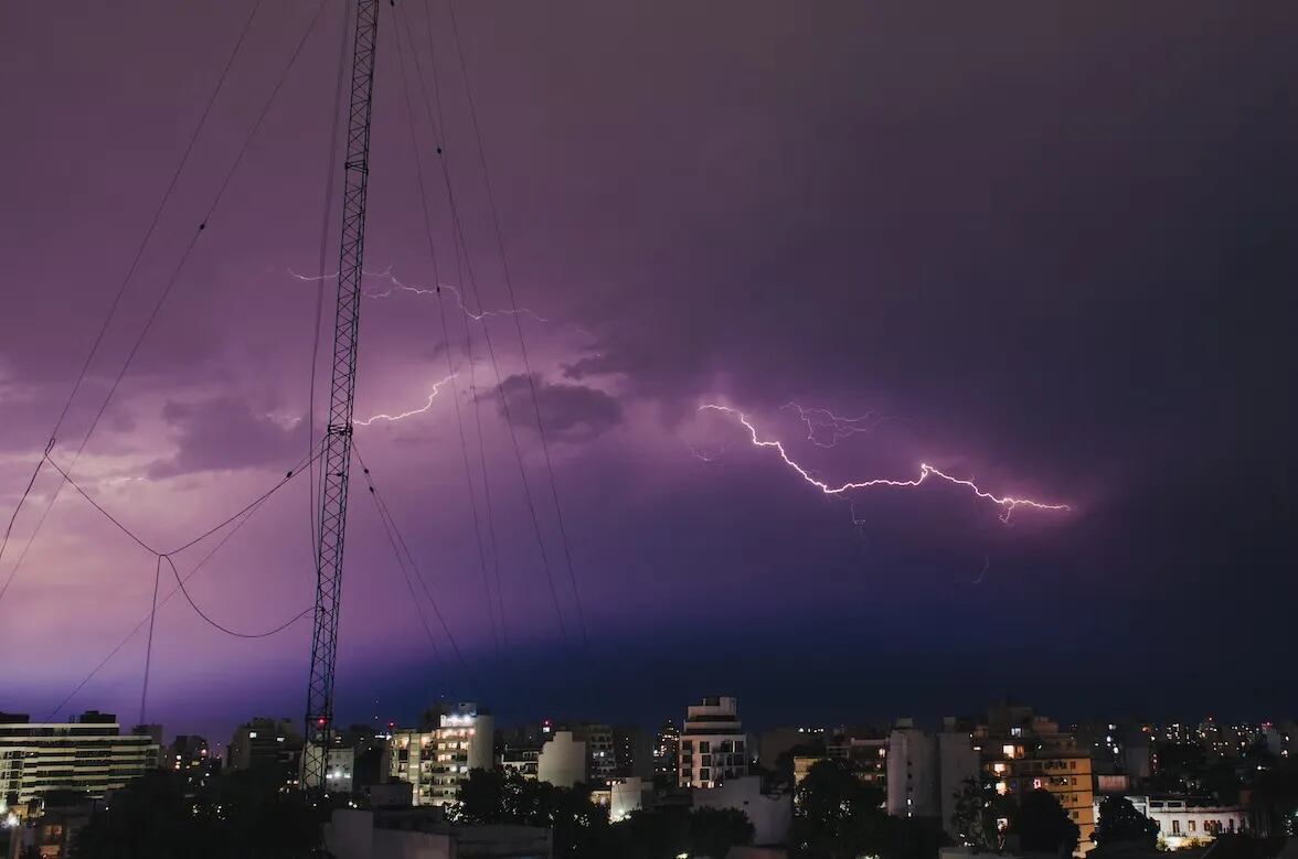 Alerta meteorológica nivel amarillo por tormentas severas, caída de granizo y fuertes ráfagas de viento en Buenos Aires: a qué hora comienzan