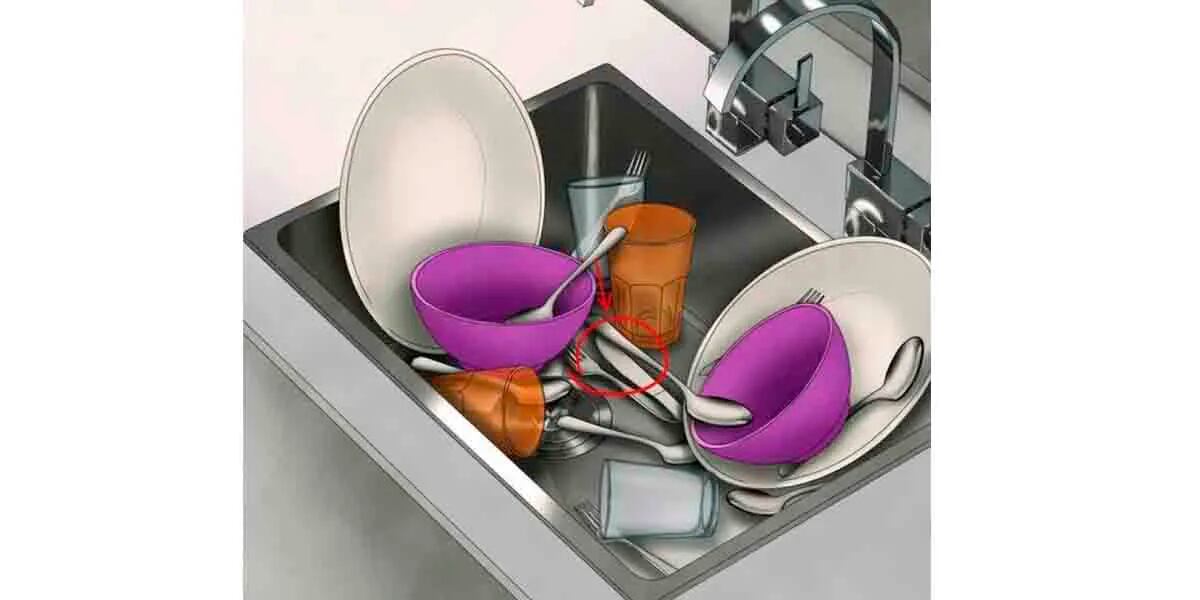 Reto visual para detallistas: encontrar el objeto que no se repite en la pileta de lavar