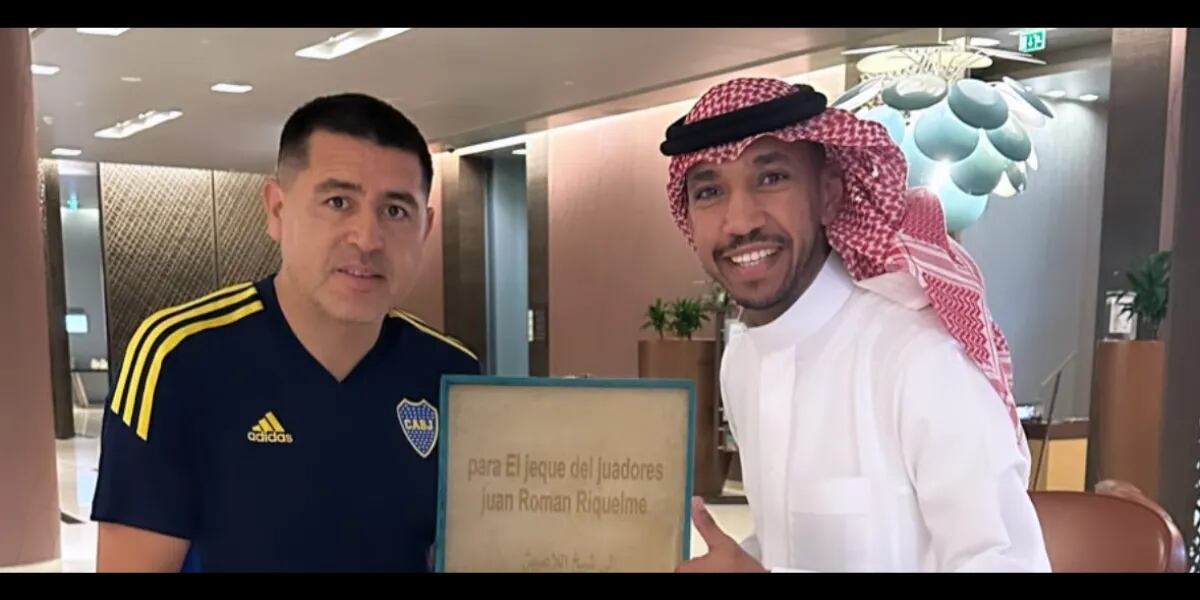 A Juan Román Riquelme le regalaron la bisht de Lionel Messi en Abu Dhabi, pero un error arruinó todo: "Jugadores"