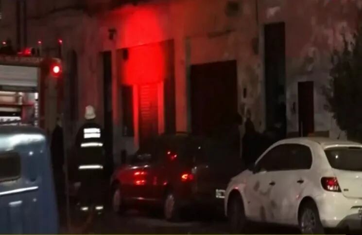 Incendio en Villa Urquiza produjo la muerte de una persona.