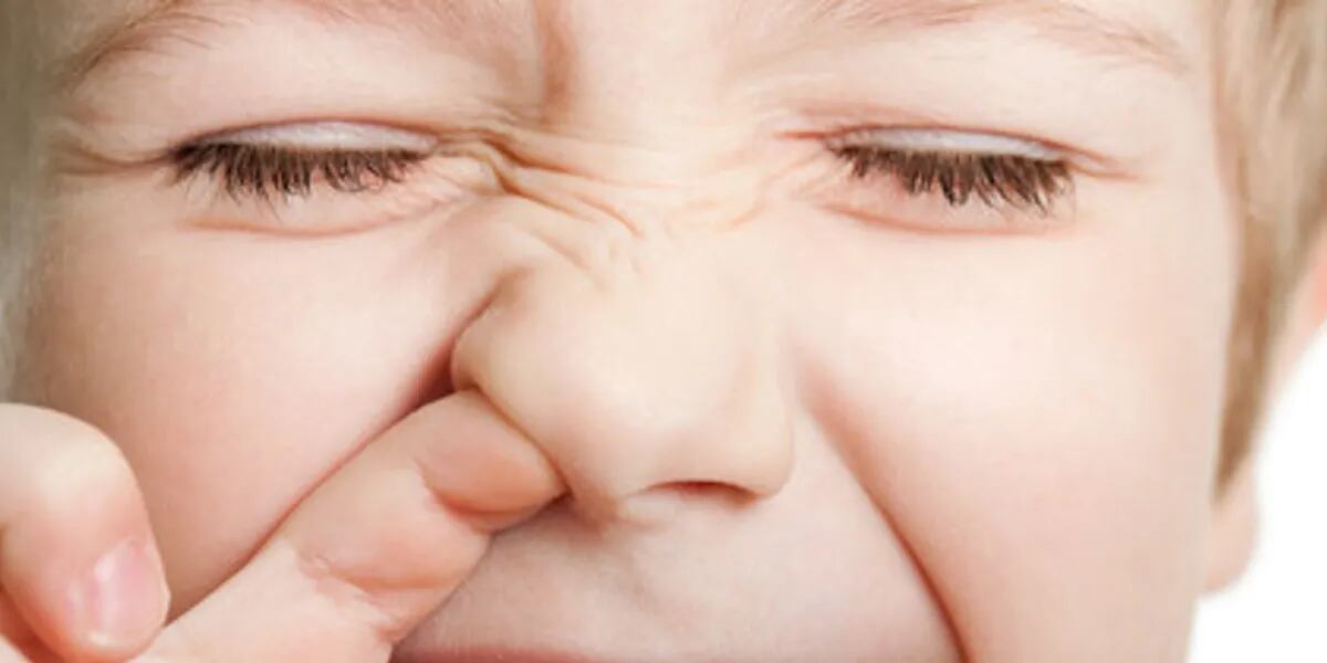 Por qué meterse el dedo en la nariz puede tener riesgos para la salud