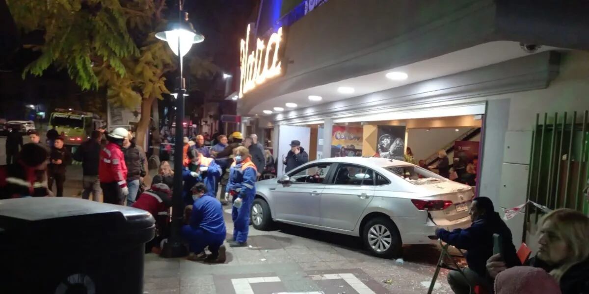 “No lo hice a propósito”, la defensa del conductor que atropelló a 23 personas en la puerta de un teatro