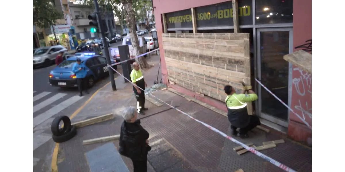 Una ambulancia chocó contra "la misteriosa esquina de Almagro"