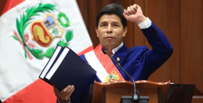 Pedro Castillo disolvió el Congreso en Perú y anunció un toque de queda