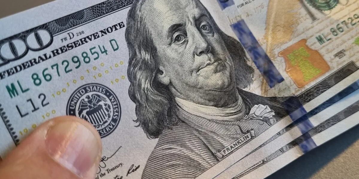 Fake Dollars: How to Spot Them Easily