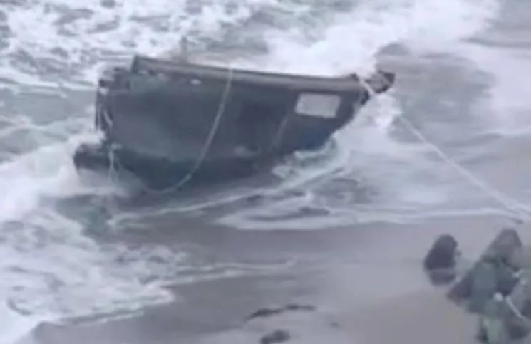 Conmoción: encontraron un "barco fantasma" con cinco cadáveres en su interior