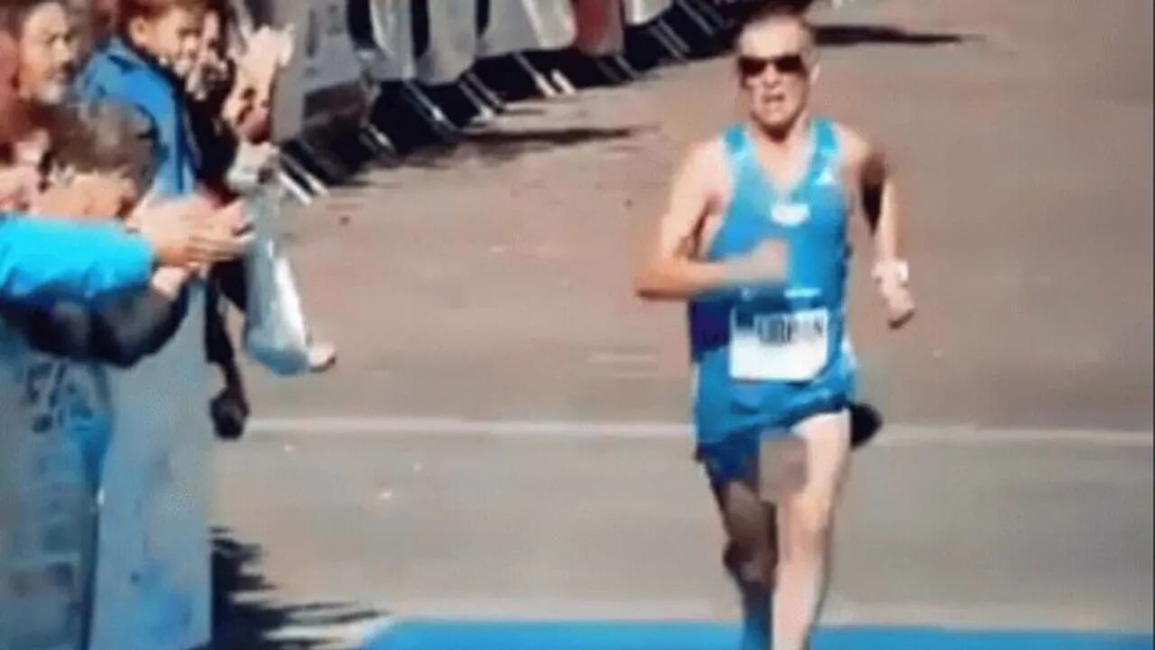 Todo al aire: un corredor mostró de más camino a la meta