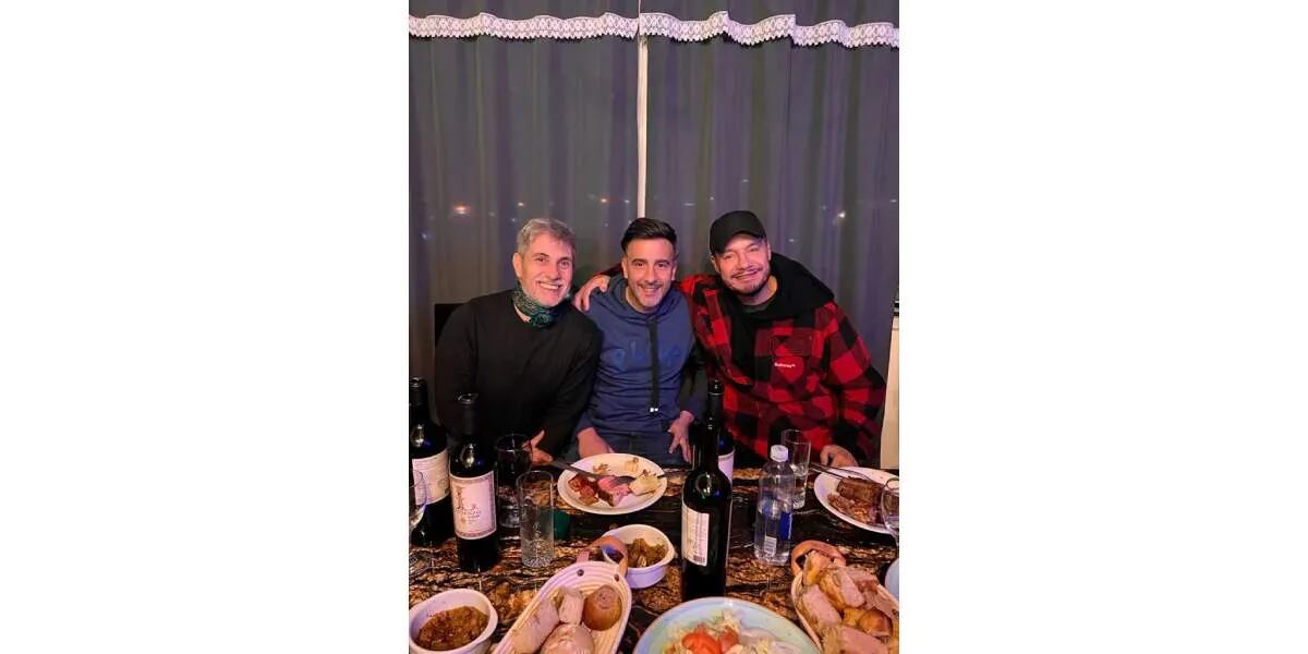El asado cumbia 420 que compartieron Marcelo Tinelli y L-Gante en su casa de General Rodríguez con amigos y familia: “Noche mágica”
