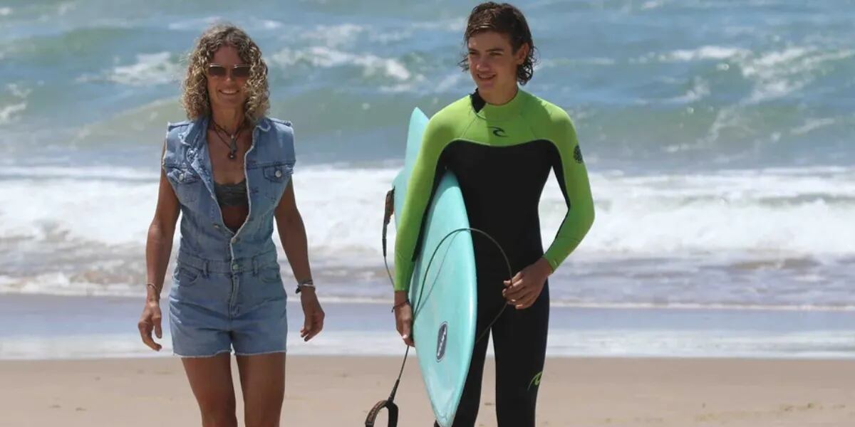 Las vacaciones de Maru Botana y su hijo surfer en Punta del Este