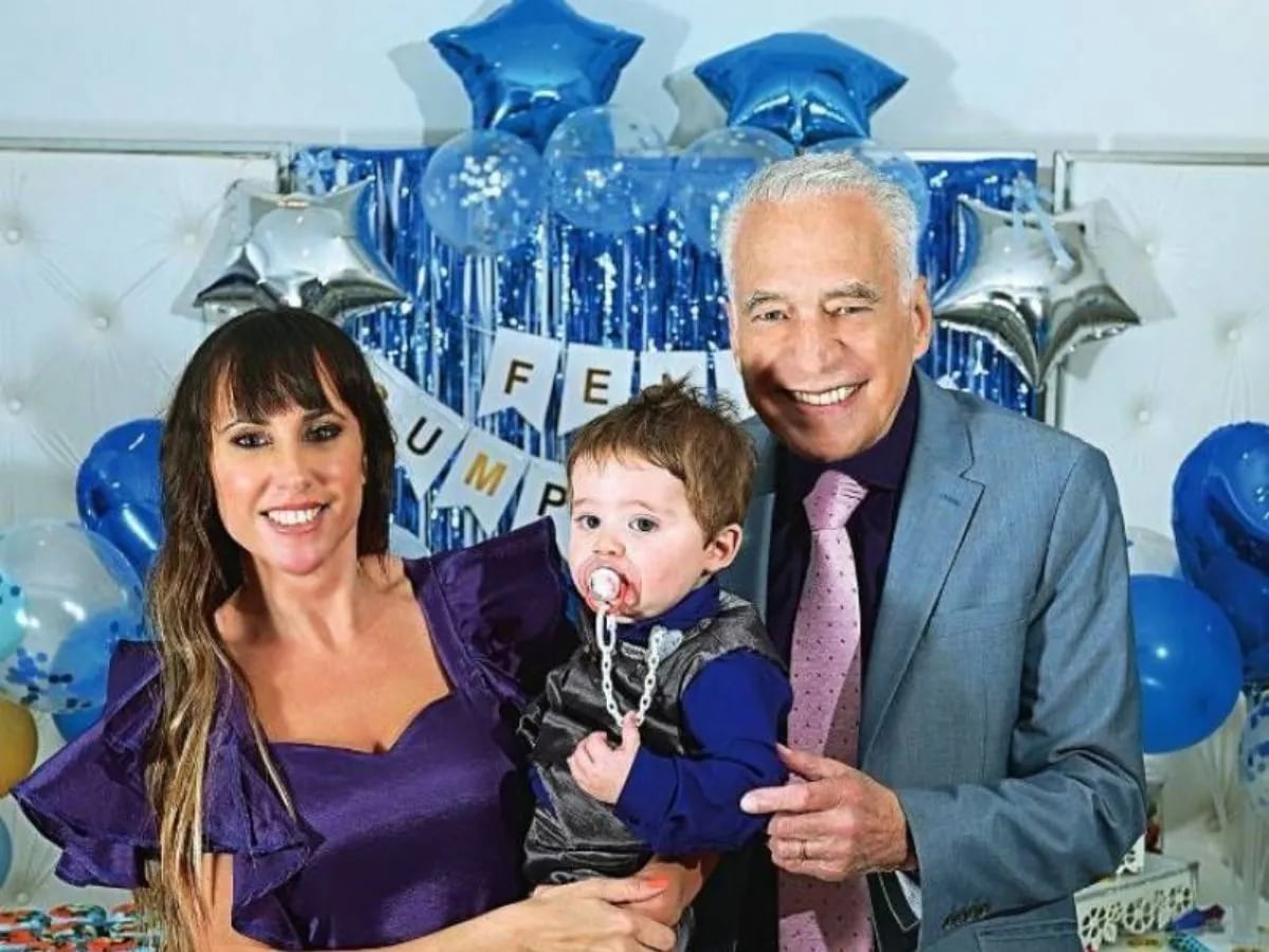 Alberto Cormillot y Estefanía Pasquini festejaron los dos años de su hijo Emilio: “Un regalo inimaginable” 