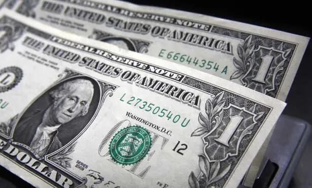 El dólar blue volvió a marcar otro récord en su cotización: cerró en $289