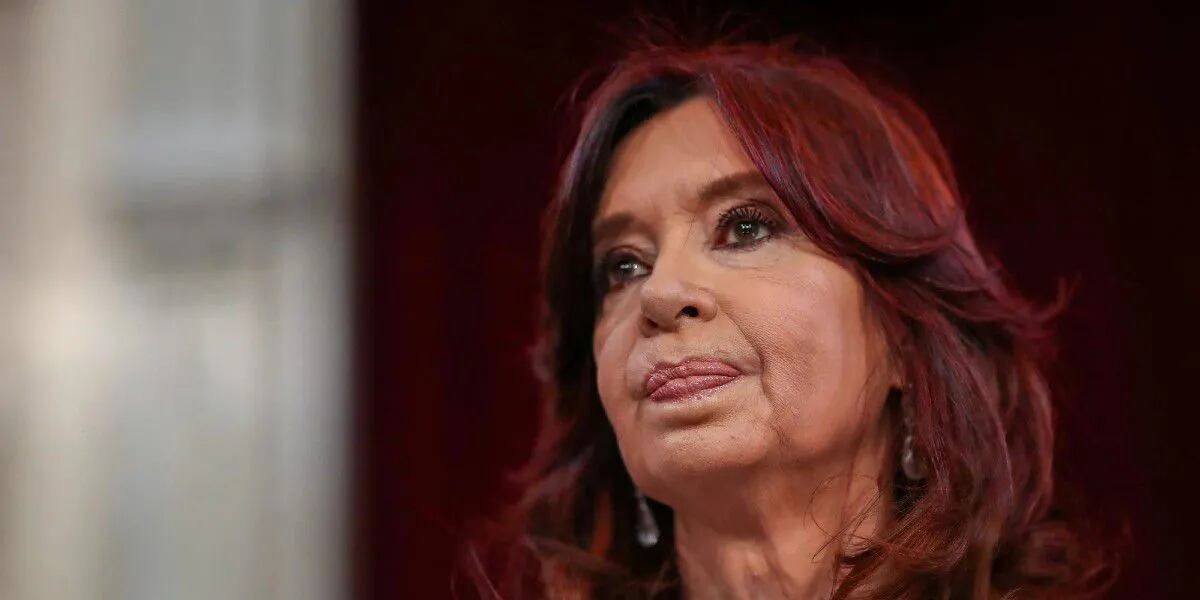 El fiscal Diego Luciani mostró más chats que comprometen a la vicepresidenta en la Causa Vialidad. Los mismos eran entre Cristina Kirchner y José López.
