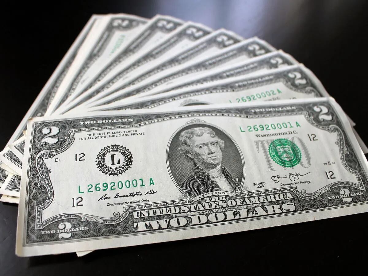 Pagan hasta US$4500 por billetes de 2 dólares: cómo identificarlos y dónde se venden