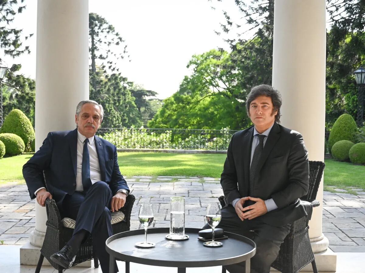 Transición: Javier Milei se reunió con Alberto Fernández en la Quinta de Olivos.