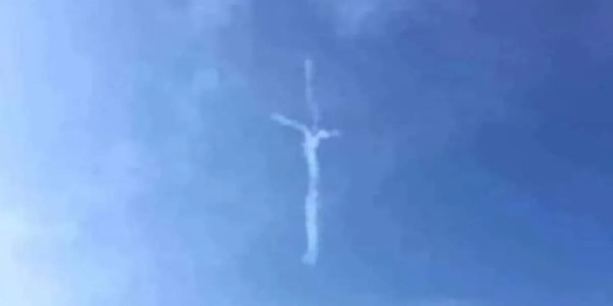 Apareció la imagen de “Jesús” en el cielo y la foto estalló las redes: “Es un milagro”