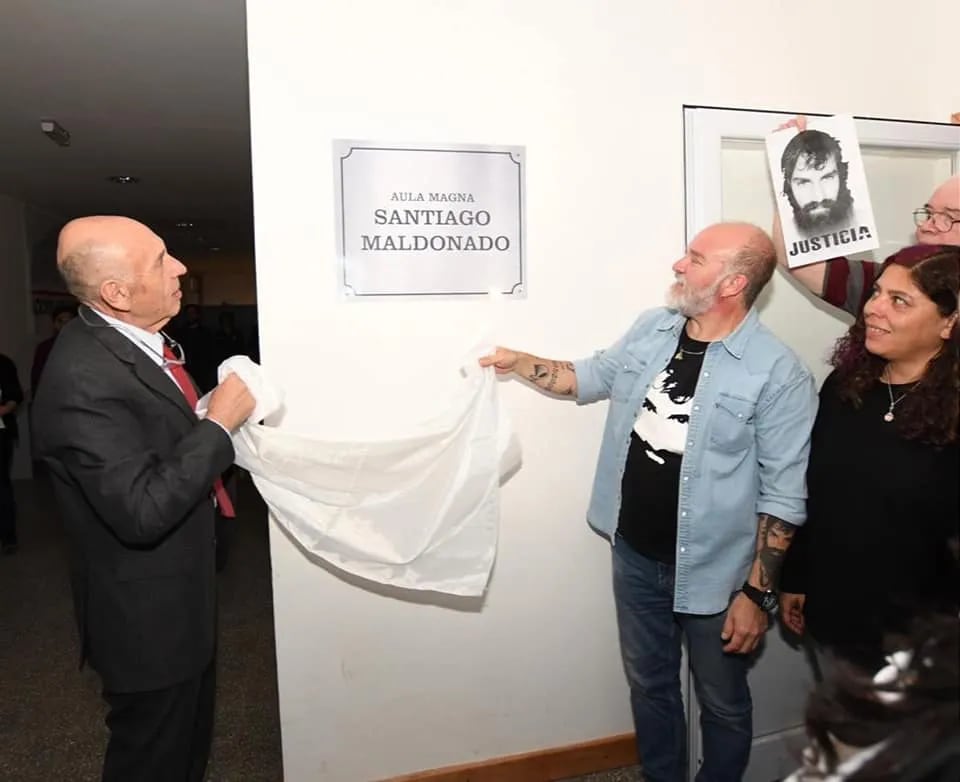 La Universidad de Tierra del Fuego inauguró su aula magna con el nombre de "Santiago Maldonado"